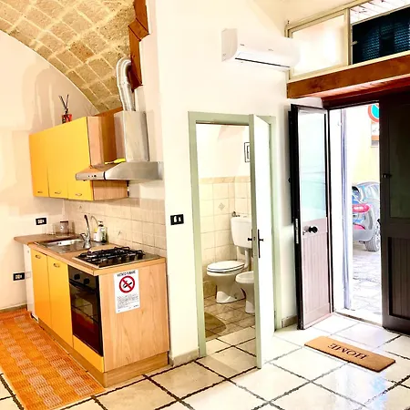 History Station Apartmán Brindisi