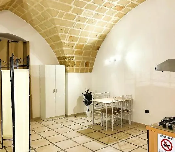 Apartment History Station *